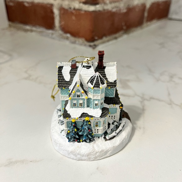 Thomas Kinkade Winter Memories Illuminated Ornament Victorian Christmas II 2000 - Picture 4 of 6